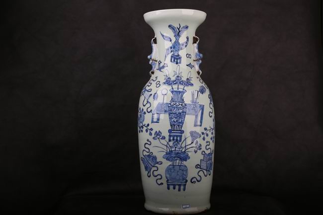 青花平升三级花瓶